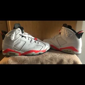 Jordan 6 retro white infrared size 10.5